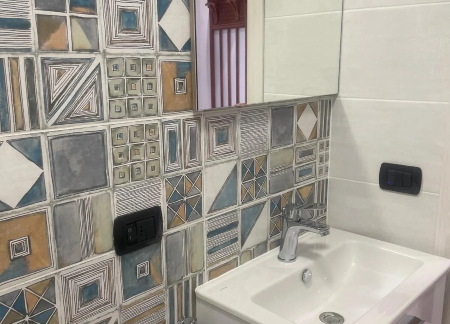 Sea View Apartment 卡塔尼亚